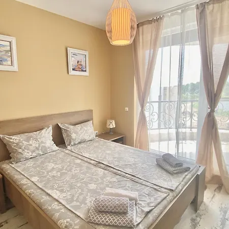 In Complex Sunny Island Deluxe * Черноморец