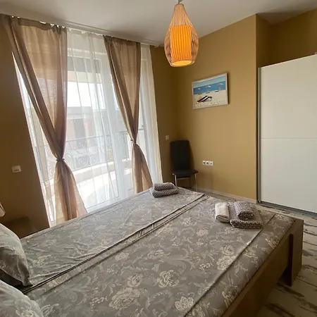 In Complex Sunny Island Deluxe Апартаменты Черноморец