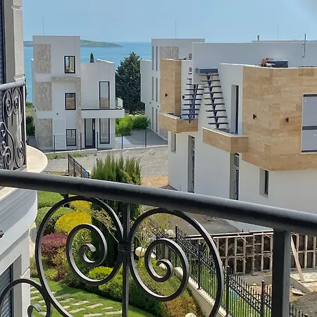 In Complex Sunny Island Deluxe