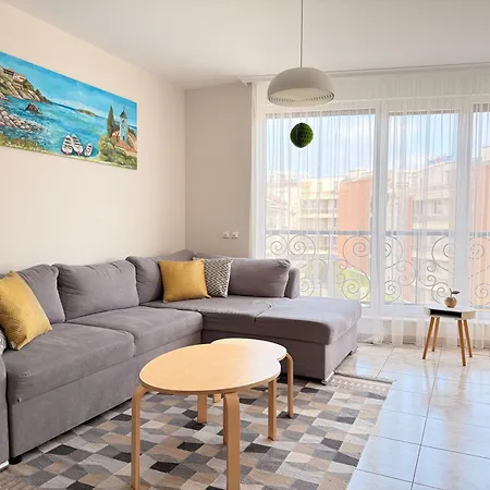 In Complex Sunny Island Deluxe Daire *