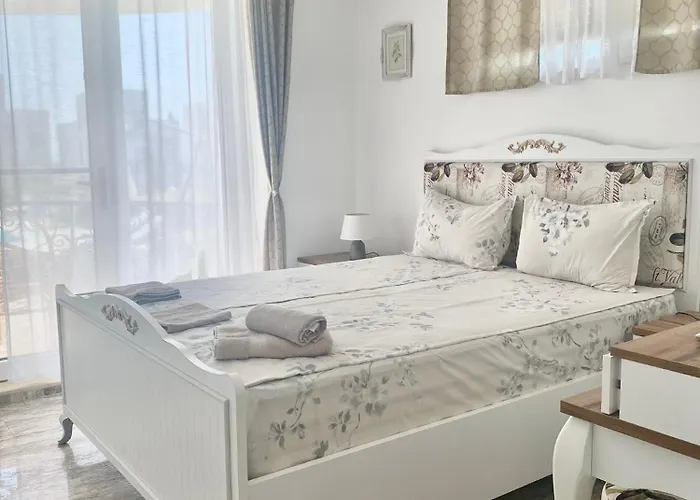 In Complex Sunny Island Deluxe * Черноморец