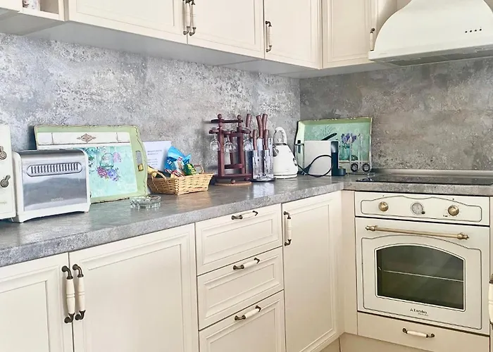 In Complex Sunny Island Deluxe * Черноморец