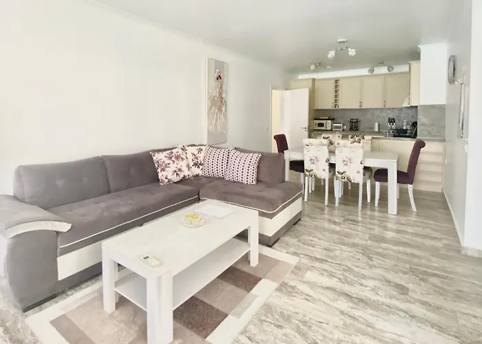 In Complex Sunny Island Deluxe Апартамент Черноморец