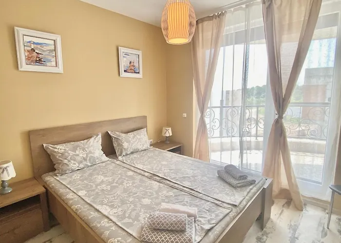 In Complex Sunny Island Deluxe * Черноморец