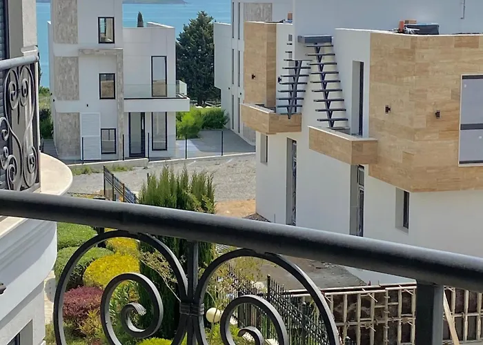 In Complex Sunny Island Deluxe