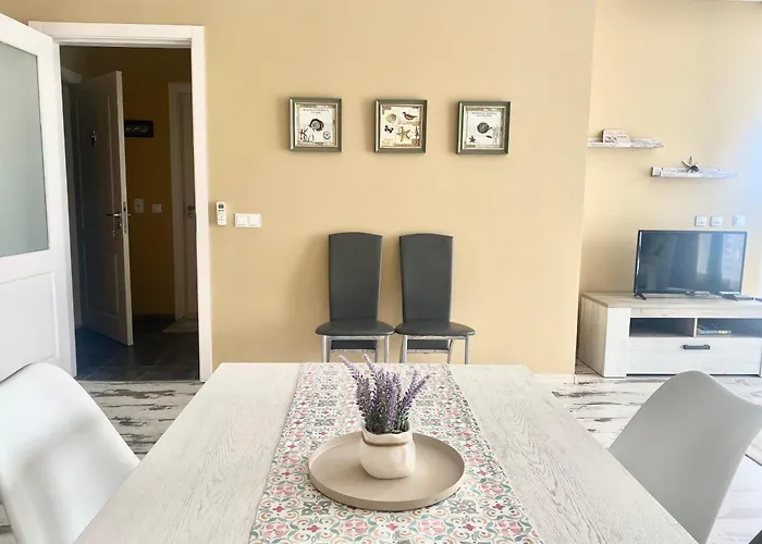 In Complex Sunny Island Deluxe Апартамент *