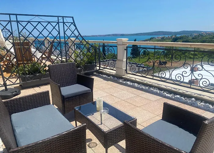 Апартамент In Complex Sunny Island Deluxe *