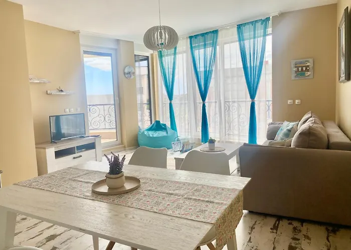 In Complex Sunny Island Deluxe Черноморец