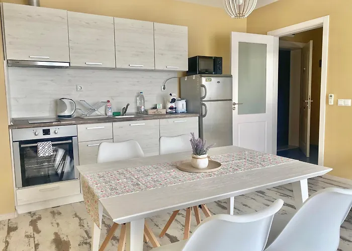 In Complex Sunny Island Deluxe * Черноморец