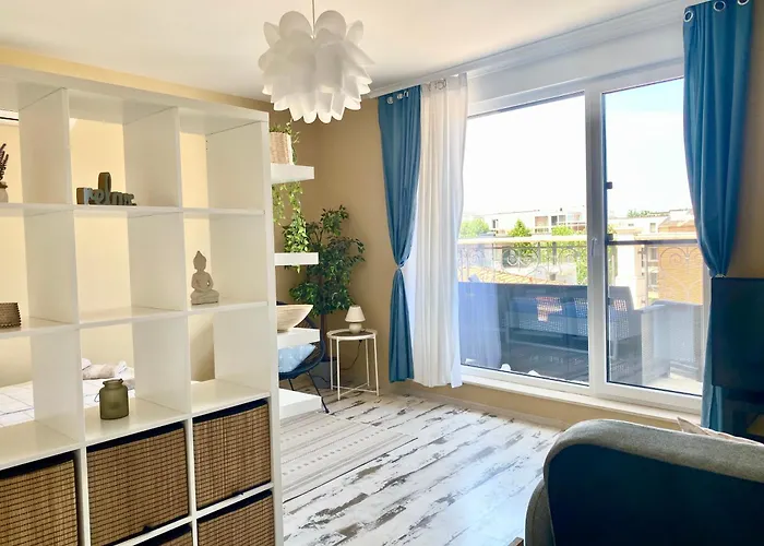 Апартамент In Complex Sunny Island Deluxe *