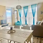 In Complex Sunny Island Deluxe Черноморец