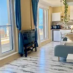In Complex Sunny Island Deluxe * Черноморец