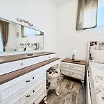 In Complex Sunny Island Deluxe Апартаменты Черноморец
