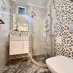 In Complex Sunny Island Deluxe Апартаменты Черноморец