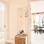 In Complex Sunny Island Deluxe Chernomorets