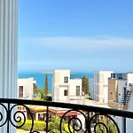 In Complex Sunny Island Deluxe Chernomorets