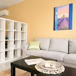 In Complex Sunny Island Deluxe تشيرنوموريتس