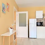 In Complex Sunny Island Deluxe * تشيرنوموريتس