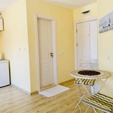 شقة In Complex Sunny Island Deluxe