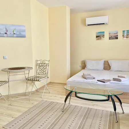 In Complex Sunny Island Deluxe تشيرنوموريتس