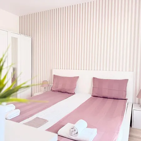 In Complex Sunny Island Deluxe Apartment Chernomorets