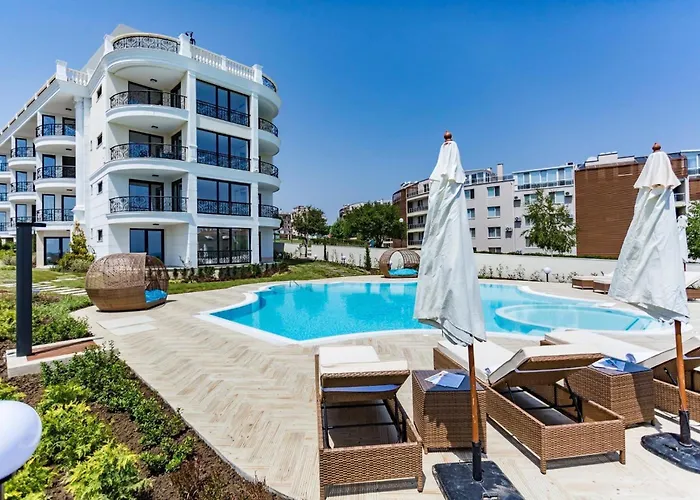 In Complex Sunny Island Deluxe * Черноморец