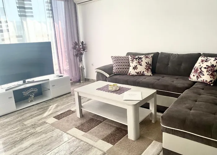 In Complex Sunny Island Deluxe * Черноморец