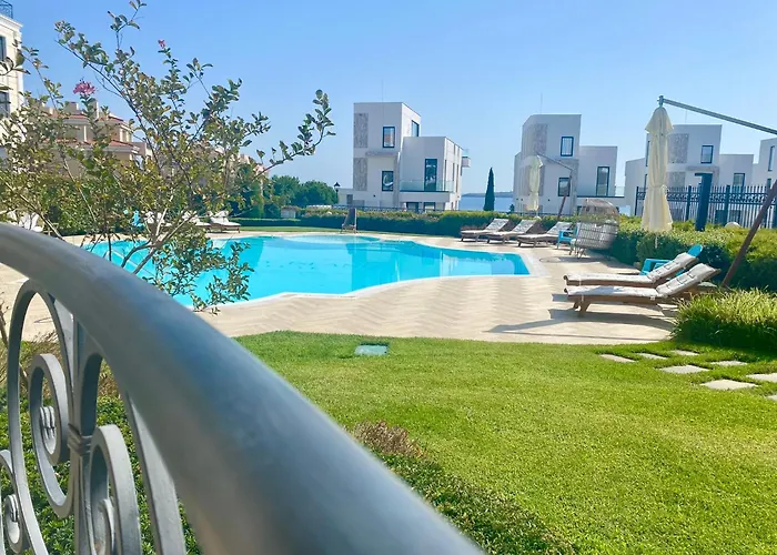 In Complex Sunny Island Deluxe Апартаменты *